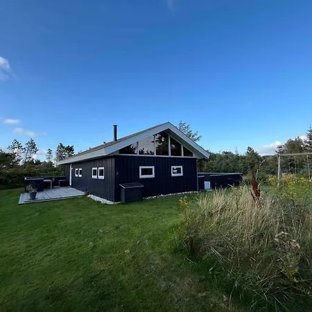 Vakantiehuis Lovely Close To The Løkken